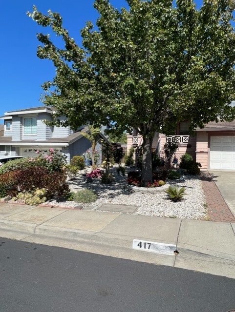 Building Photo - 417 Powell Dr