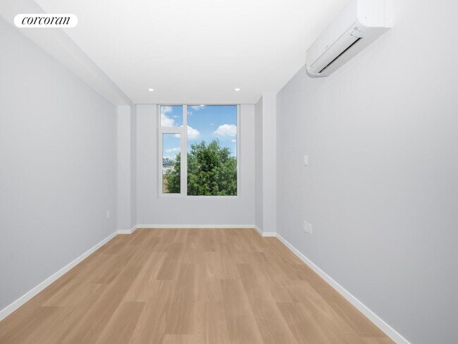 Photo - 1054 41st St