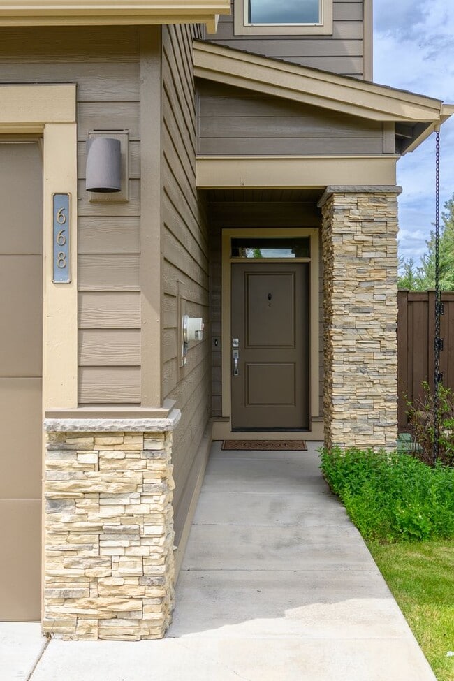 Photo - New listing! Modern, A/C, Washer & Dryer included!