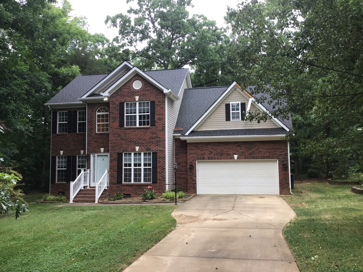 Photo - 2142 Redwood Dr