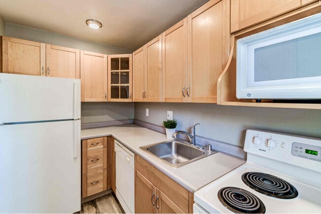 Photo - 109 E Glebe Rd Unit C