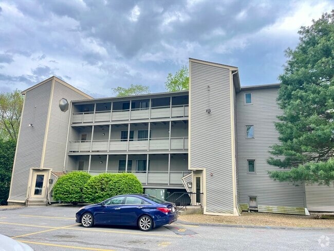 Building Photo - 1201 Grafton St Unit 77 Rental
