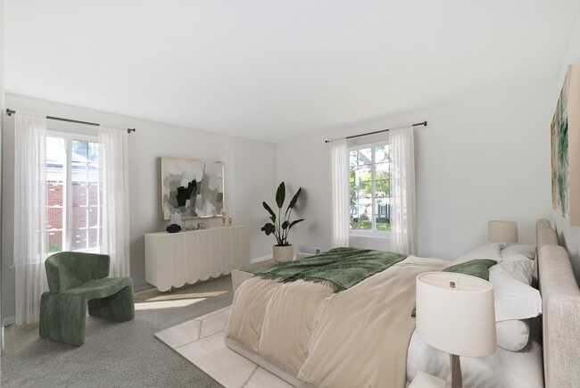 Photo - Huntley Square