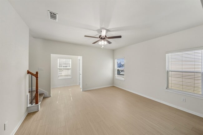 Building Photo - 712 W Dallas St