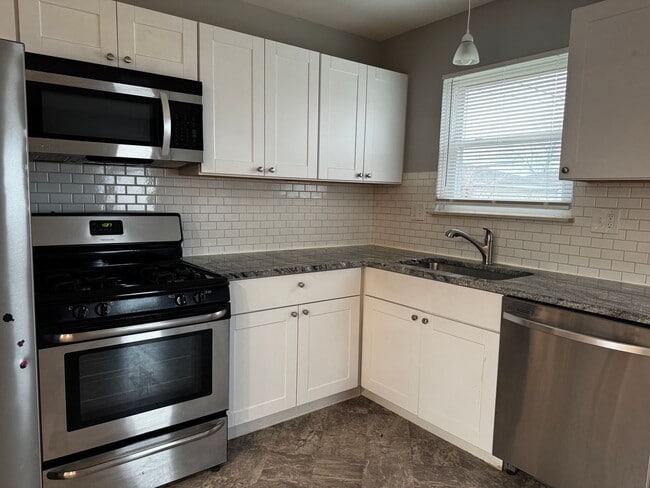 Photo - UPDATED 3 BEDROOM HOME IN fRAISER