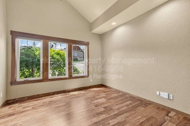 Photo - 8668 N Stable Trace Ct