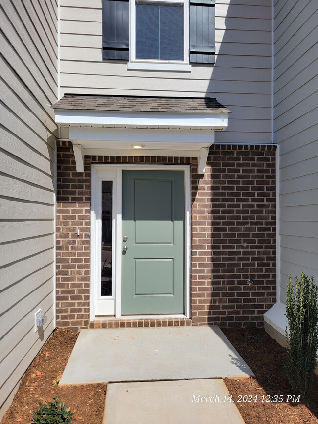 Photo - 424 Glen Clova Dr