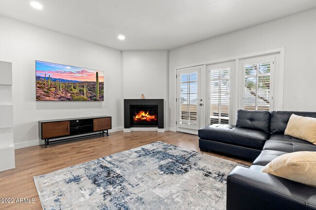 Photo - 3047 E Rose Ln