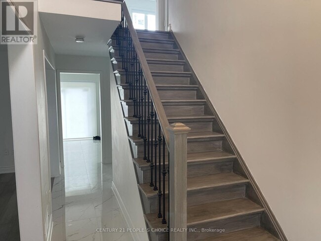 Photo - 33 Springhurst Ave