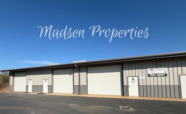 Building Photo - 1115 E Ewald Ct Unit A