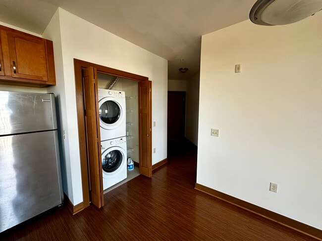 Photo - 1917 Monroe St