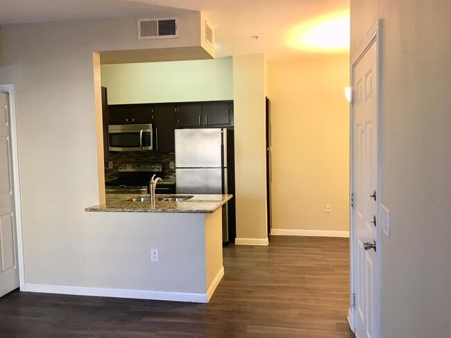 Photo - 2320 Gracy Farms Ln Unit 223