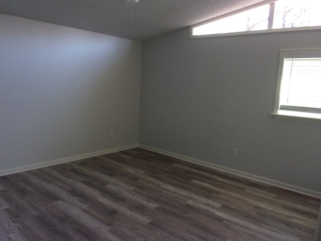 Photo - 1772 Hester Rd