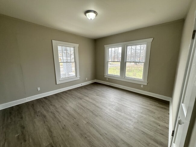 Photo - 1728 Princeton Ave SW