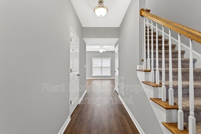 Photo - 136 Lowell Ct