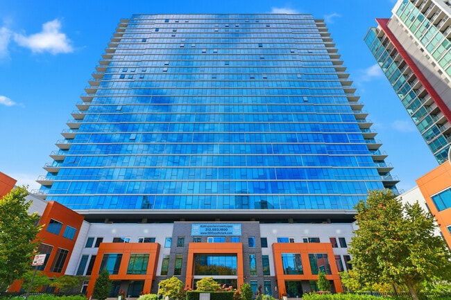 Building Photo - 1000 S Clark St Unit 2102