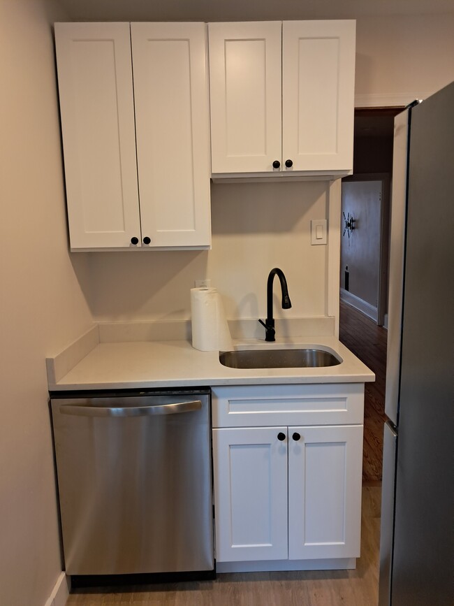 Photo - 941 Sargent Ave