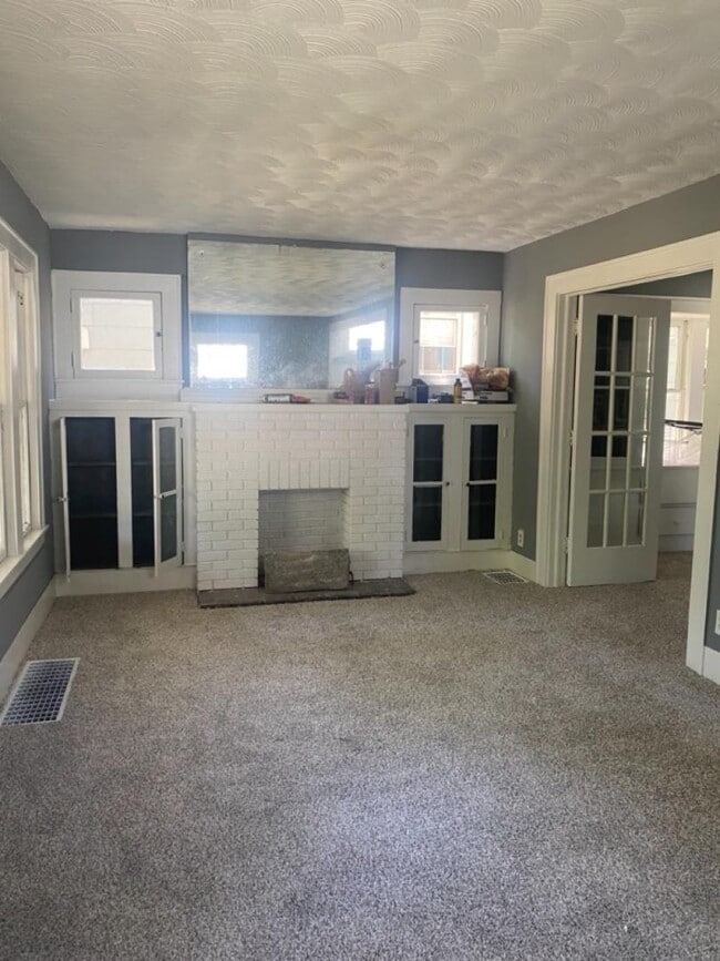 Photo - 937 Lawton St