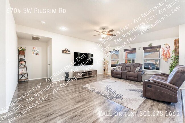 Photo - 6704 SW Pilgrim Rd