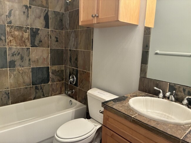 Photo - 1000 Columbus St Unit C