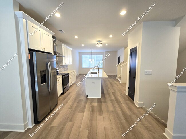Photo - 340 Eugenia St SW