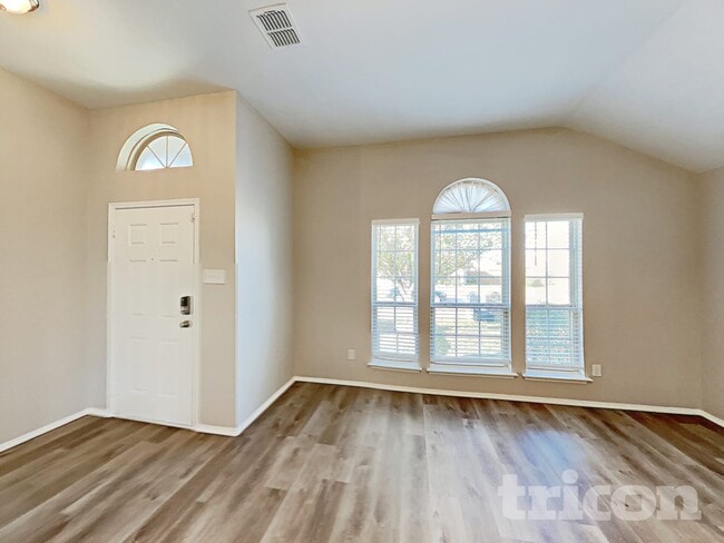 Photo - 1600 Bob Dr