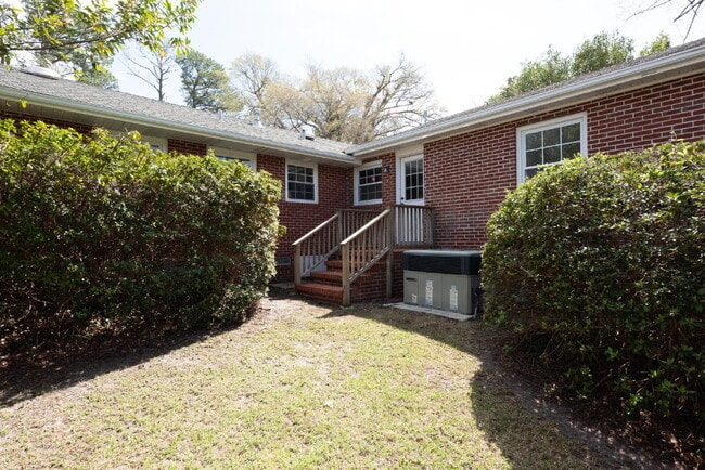 Photo - Students Welcome Unidad 3309 Ashley Cir