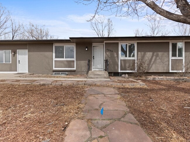 Building Photo - 4899 Sonata Dr