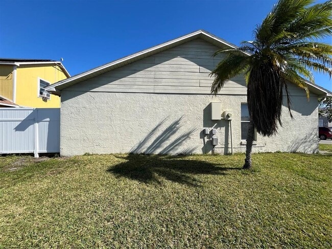 Photo - 1004 Clovercrest Rd