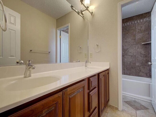 Photo - 15410 Cambria Cove