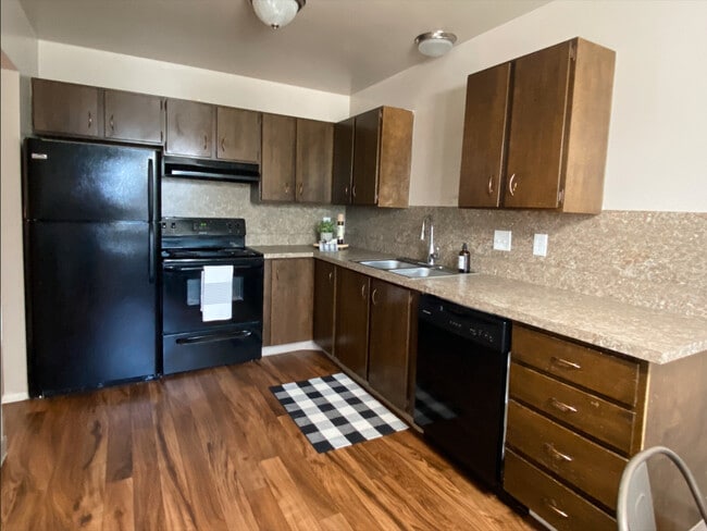Building Photo - Madison Grove Apartments