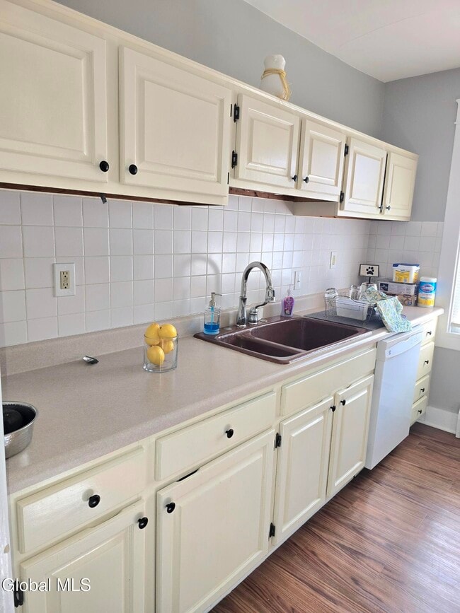 Photo - 31 Terrace Ave Unit 2