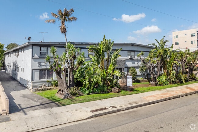 McLaughlin Apartments