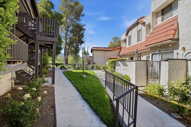 18006 River Cir Unit 8