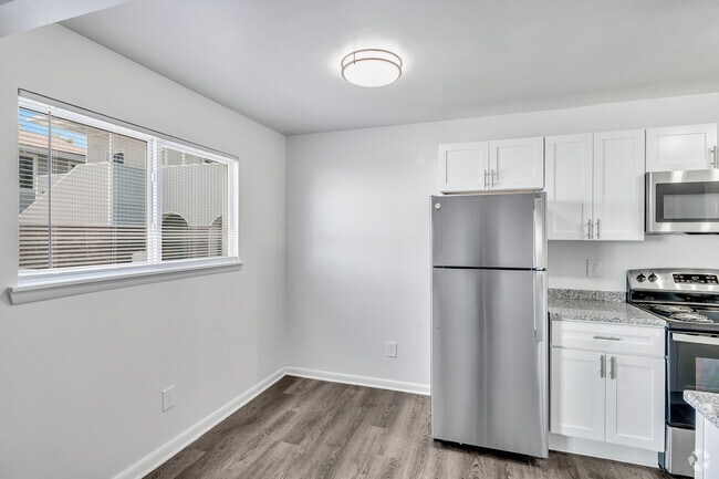 Skipjack - 2BR, 1BA -741 SF - Dining Room