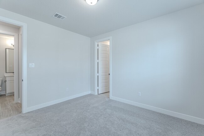 Photo - 119 Mockingbird Trails Dr