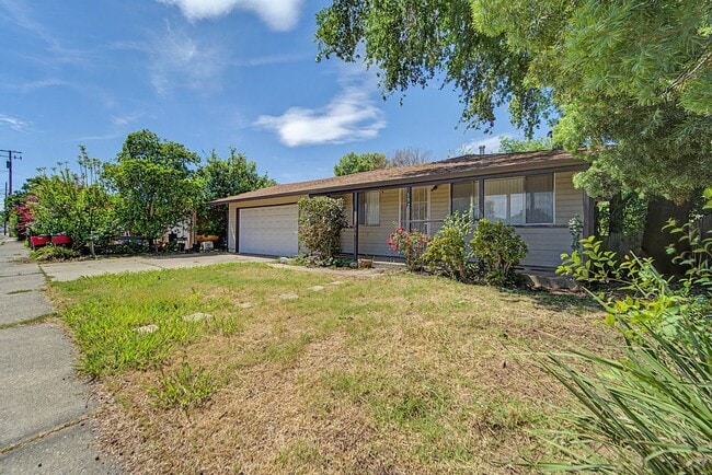 Photo - 3 bedroom 1 bath house in Yuba City