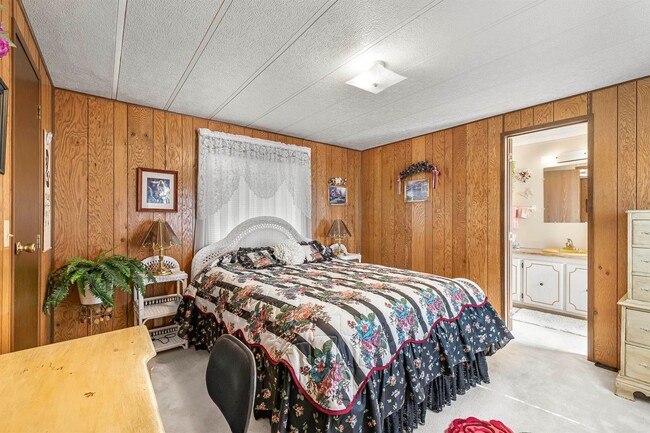 Photo - 160 Palisades Park Rd