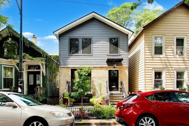 Building Photo - 1840 N Bissell St Unit G