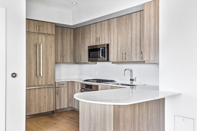 Photo - 10 Shipyard Dr Unit 204