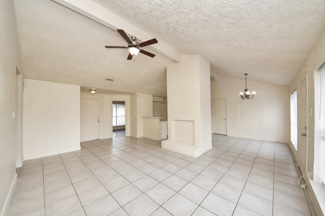 Photo - 7503 Roaring Springs Dr