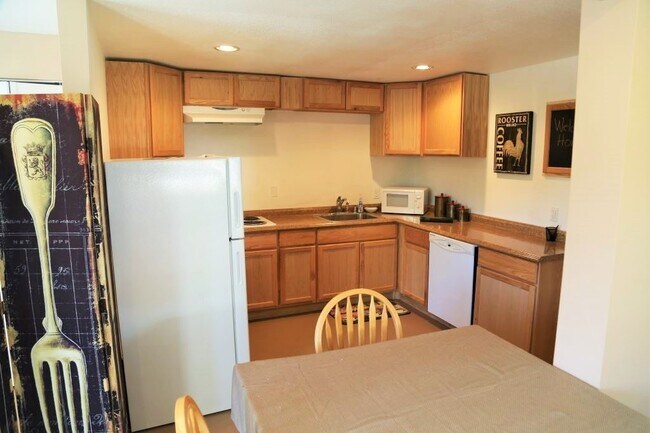 Photo - 1 Bed 1 Bath House Utilities Included