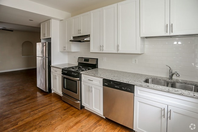 Building Photo - 1821 W Leland Ave Unit 1 Rental