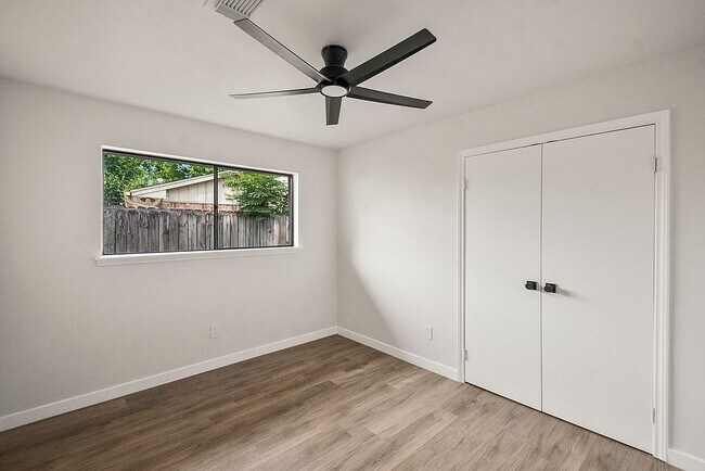 Photo - 5514 Chantilly Ln