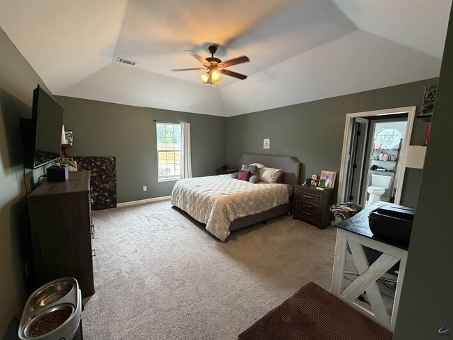 Photo - 104 Muirfield Ln