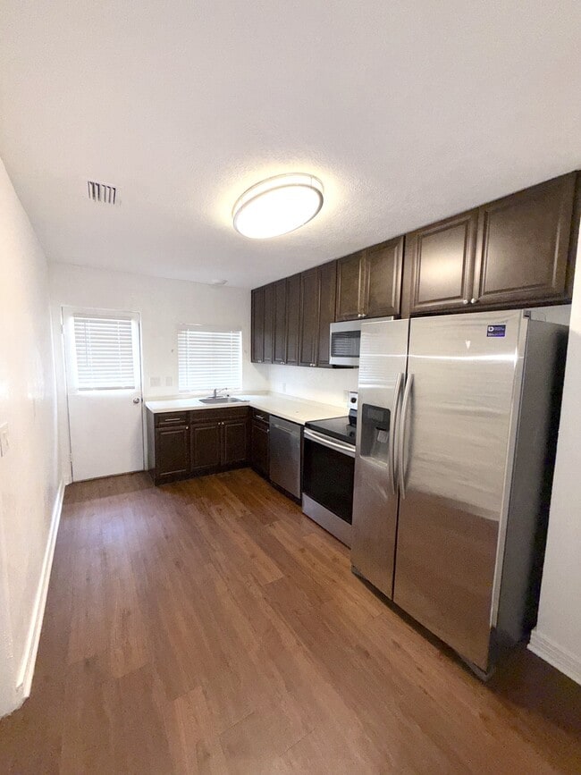 1415 Asher Ln