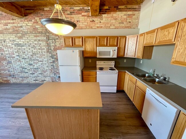 Photo - 940 Monroe Ave NW Unit 362