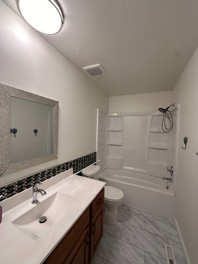 Photo - House in Springfield- Kickapoo Schools