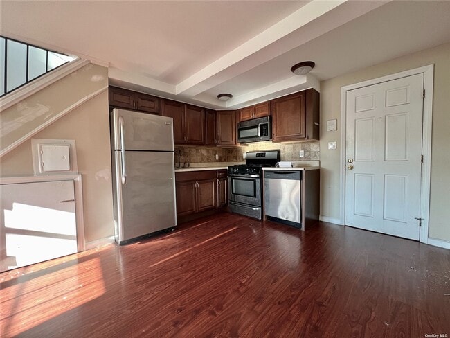 Photo - 2-8 Audrey Ave Unit 7