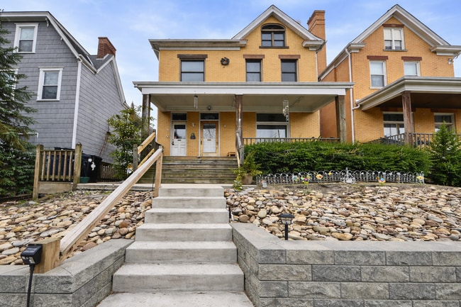 Building Photo - 111 S Ohio St Unit 2